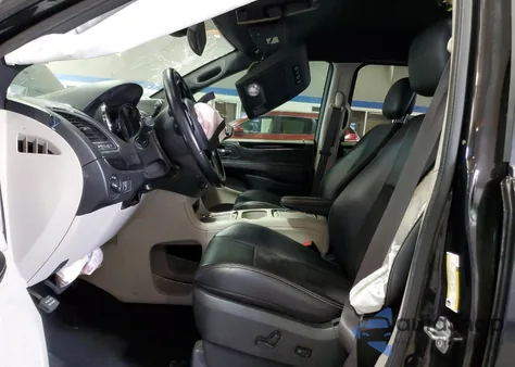 2019 Dodge Grand Caravan Sxt z USA, uszkodzony, nr VIN 2C4RDGCG8KR776060